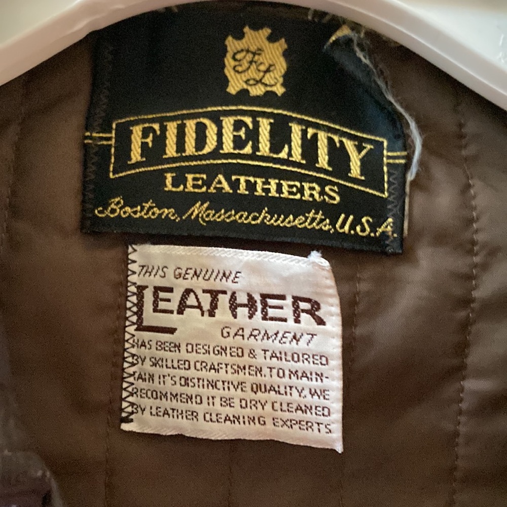 leather jacket - Picture 3 of 8